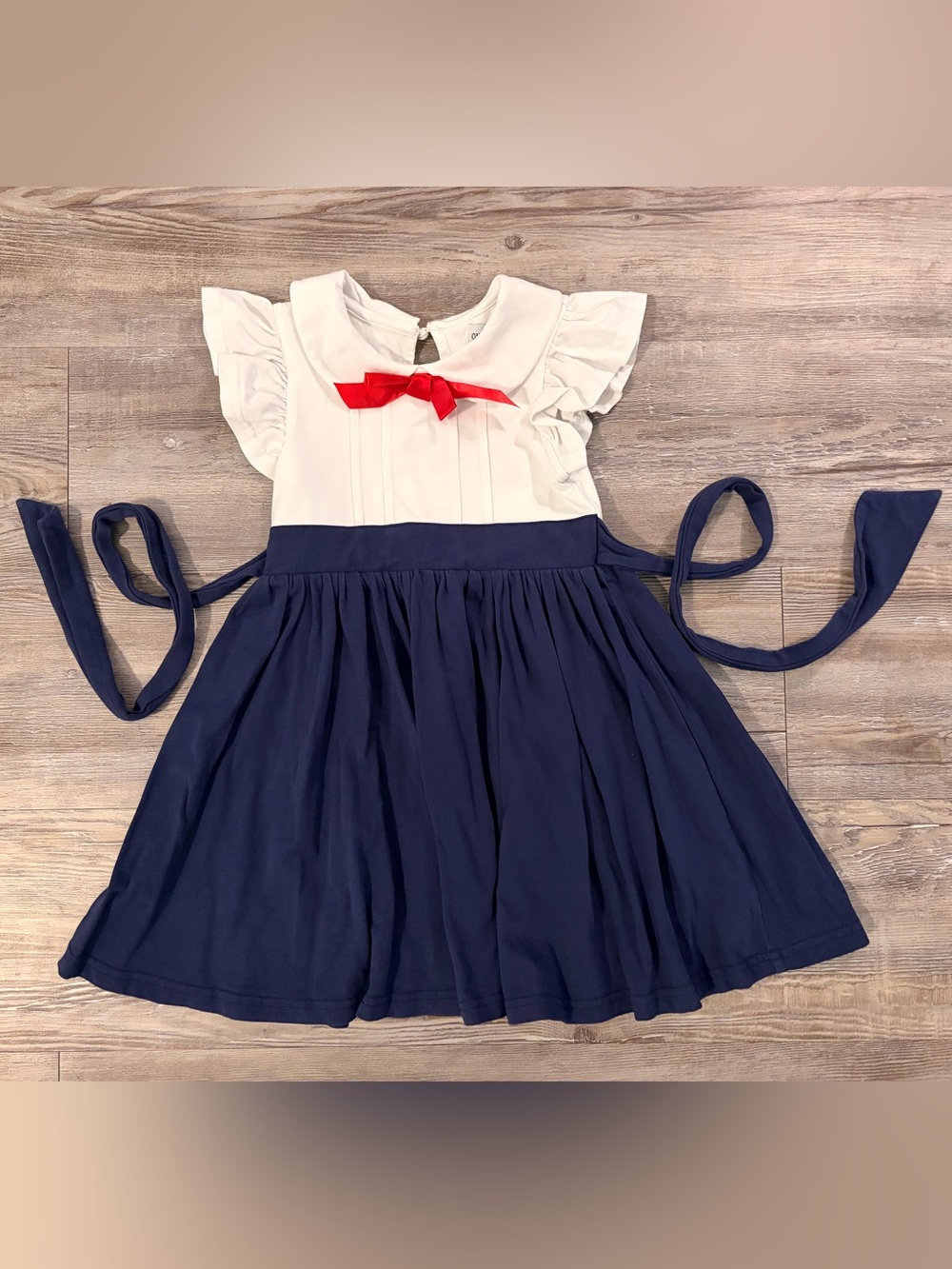 Only Little Once Mary Poppins Size 4 EUC